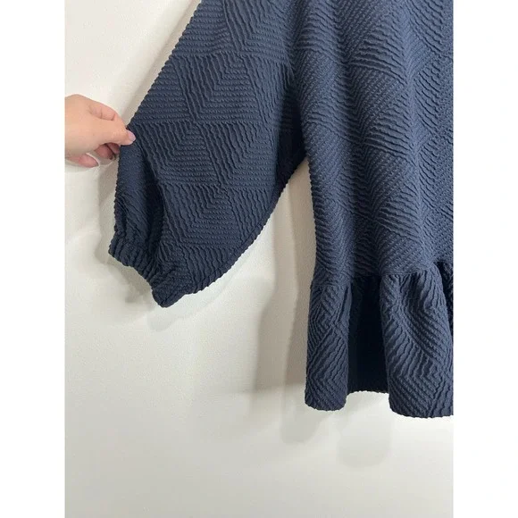 Maeve Anthropologie Peplum Flounce Embossed Blouse Top Navy Blue Sz M 3/4 Sleeve - Picture 5 of 8